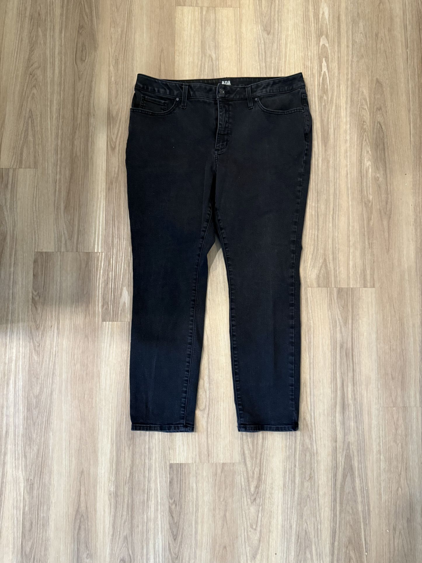 Woman’s Black Jeans