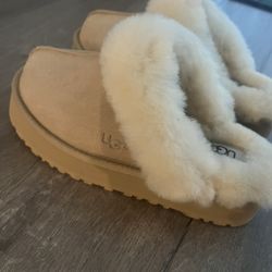 Ugg Disquette Slipper (NEW/Women/size 7)