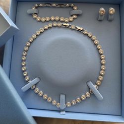 Swarovski necklace set