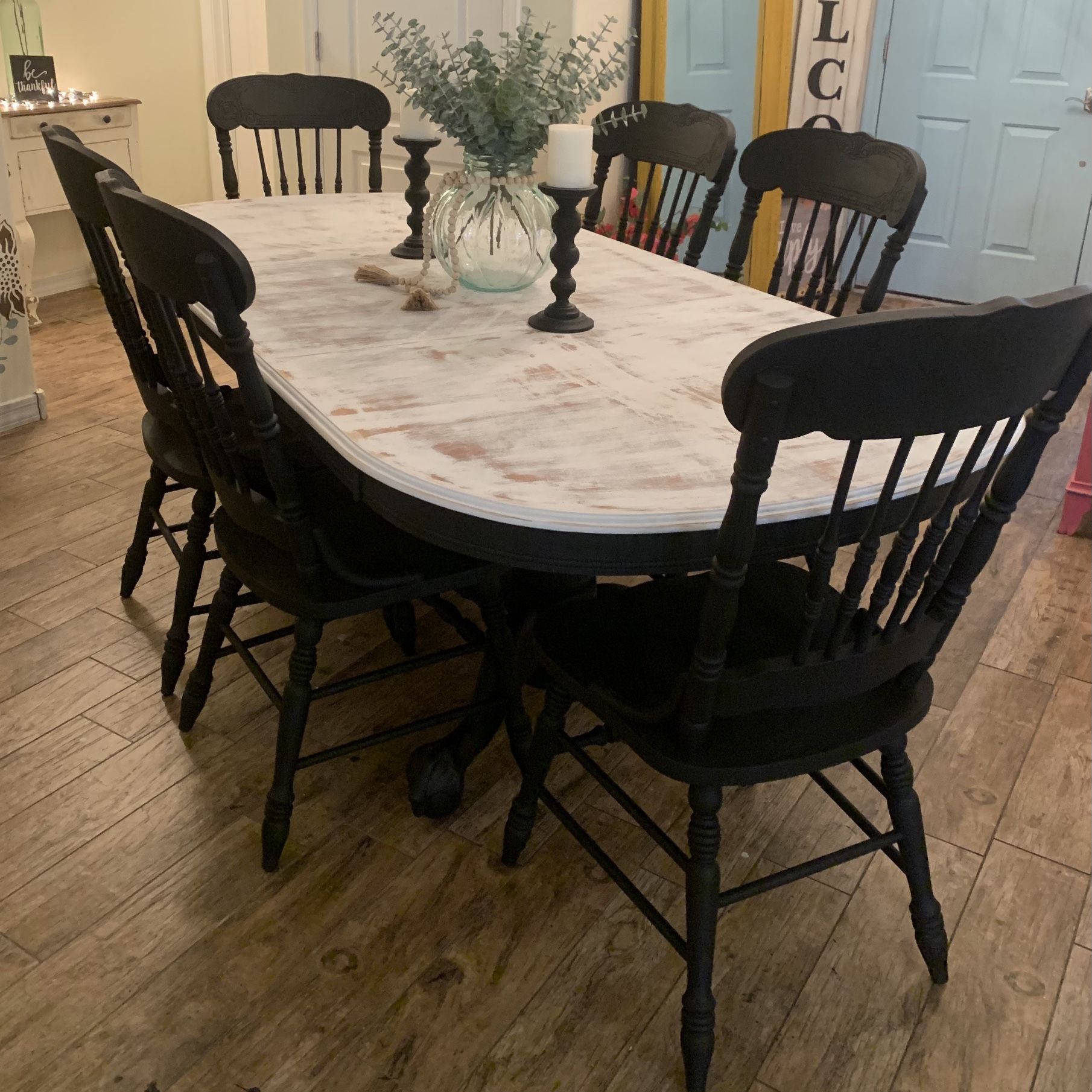 Farmhouse/Modern Farmhouse/Cottage Heavy Distressed Dining Set W/6 Chairs & 1 Leaf 