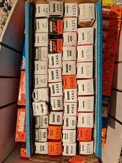 Autolite Spark Plugs Mixed Lot - count of 111 for $ 99