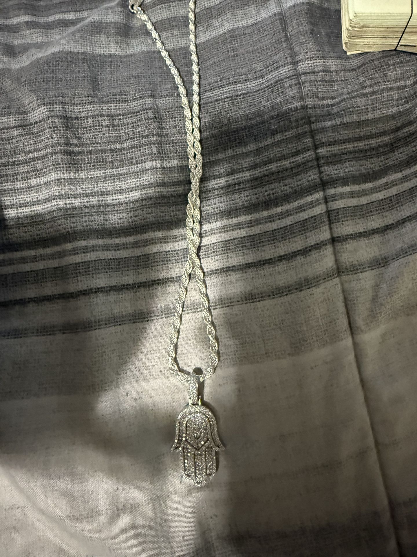 Diamond pendant chain