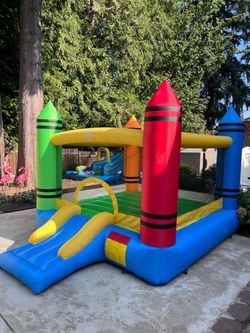 Inflatable bouncy with blowers (used twice)