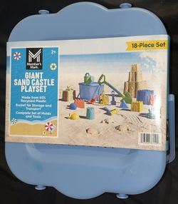 18 Piece Sandcastle Player