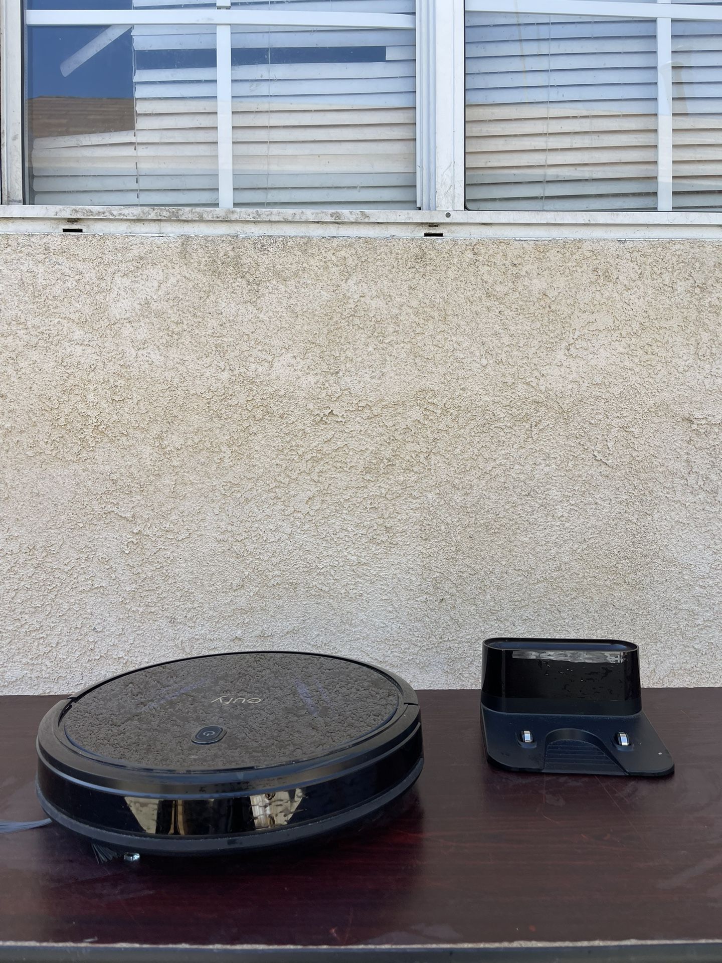 EUFY ROBOT VACUUM