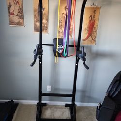 Dip, Pushup, And Pull Up Station