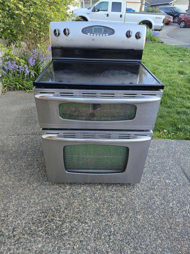 30 Days Warranty (Maytag Stove 30w Stainless Steel) I Can Help You With Free Delivery Within 10 Miles Distance 