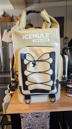 Ice Mule Boss 30L backpack cooler(like new)