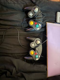 Game cube 2 controllers
