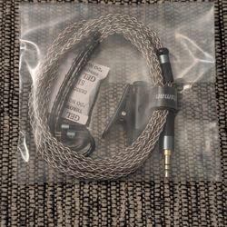 GUCraftsman 0.78mm 2Pin 6N Single Crystal Silver 2.5mm/4.4mm Cable
