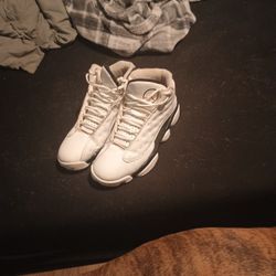 Air Jordan 13 Retro "Love and Respect" 