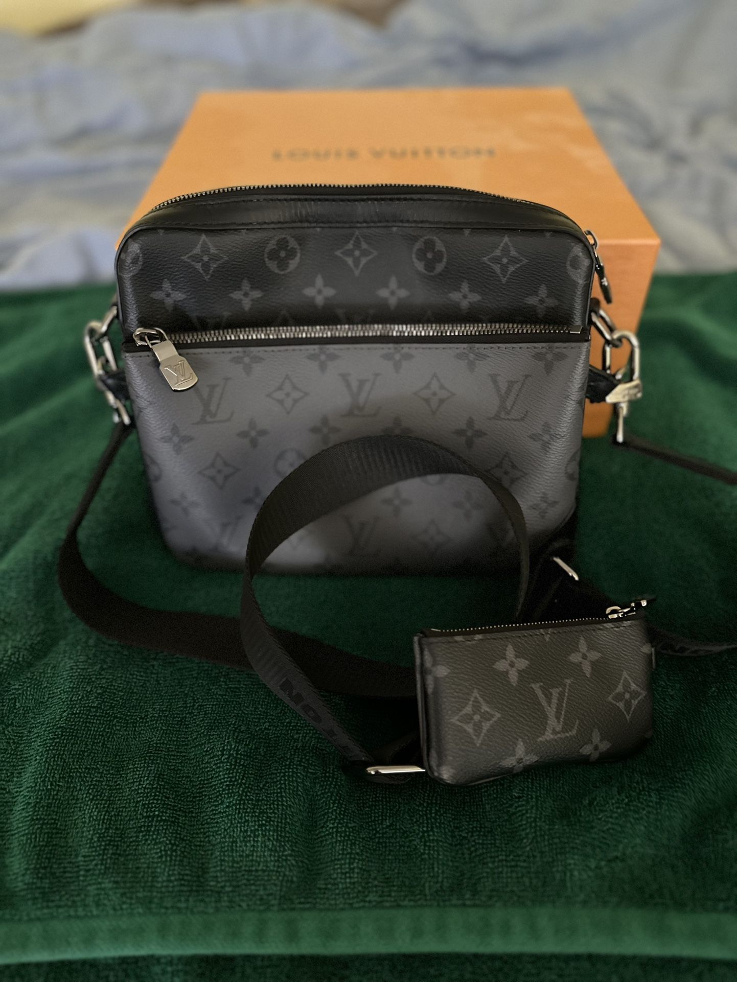 Louis Vuitton Trio Messenger bag