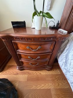 Wood bedroom set