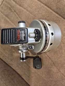 Vintage Daiwa 212RL Silvercast FISHING REEL