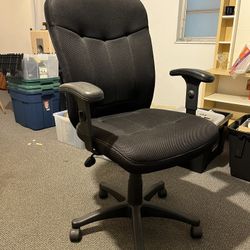 Fabric Executive Swivel Office Chair 
