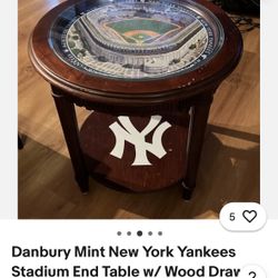 New York Yankee table 