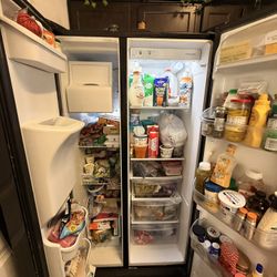 Frigidaire Refrigerator 