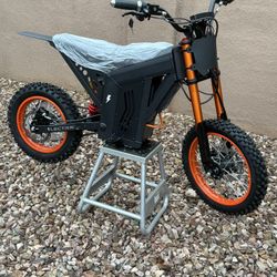 New E.i Trik Electric Pit Bike / E Moto 2500w 37mph 48v 21ah - 14/12” Wheels 12 Month Warranty