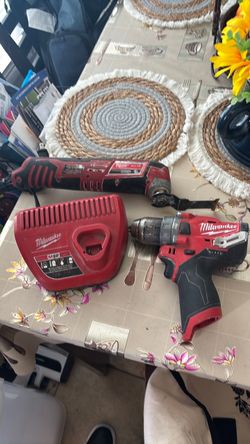 Milwaukee M12 Drill, Multi-Tool & Charger Set