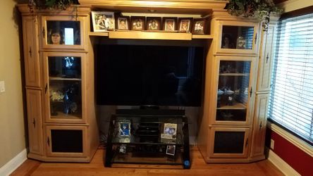 Maple Entertainment center