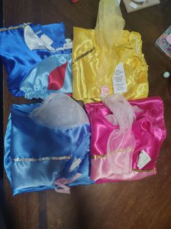Princess outfits size 4-6x