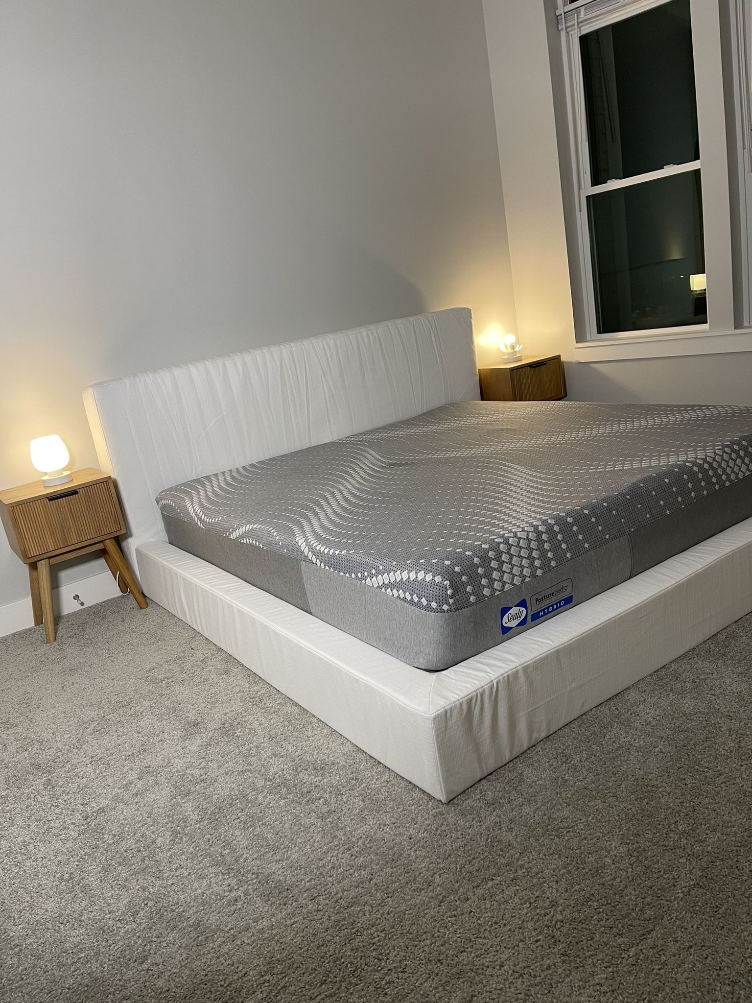 Sealy Hybrid Matress