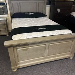 Ashley Bedroom Set Queen or King Bed Dresser Nightstand Mirror Chest Options Lettner