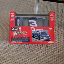 REVELL PRO FINISH #3 DALE EARNHARDT JR. MONTE CARLO 1999 FACTORY SEALED 

