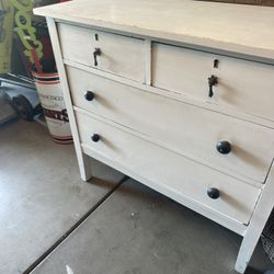 Dresser W/ Mirror