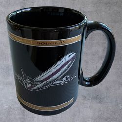 Vintage McDonnell Douglas MD-11 Mug Kapan-Kent 22K Gold Aviation Collectible Black