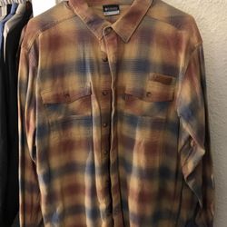 Men’s Columbia Plaid Button down 