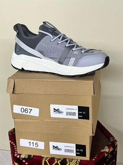 G WEST, size 10,11, amazing colors.