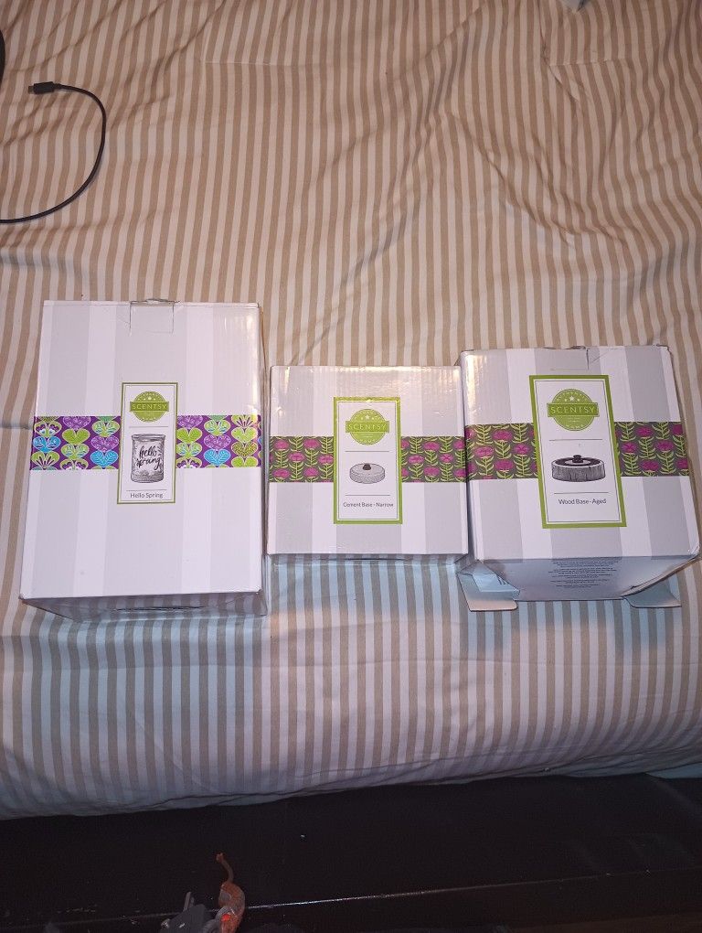 New Scentsy Wax Warmer/Base Lot