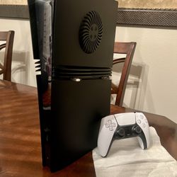 PS5 Pro with black faceplates (PERFECT CONDITION)