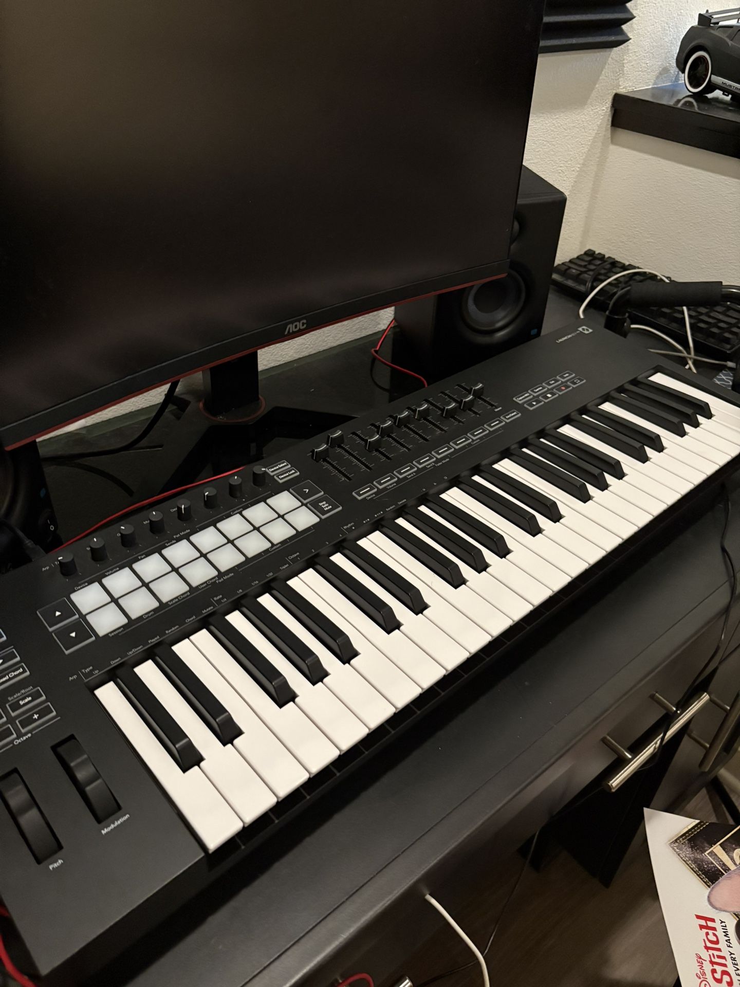 LaunchKey 49 Keyboard MIDI 
