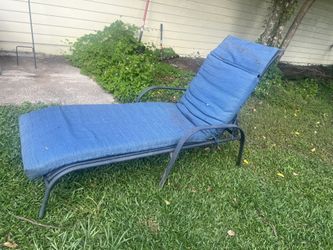 Outdoor Lounge Chair – Adjustable Recliner