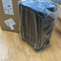 21” Amazon Basics Hard side Carry On Luggage 