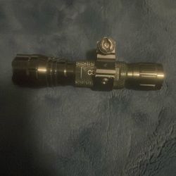 Tactical Flashlight (green LED)