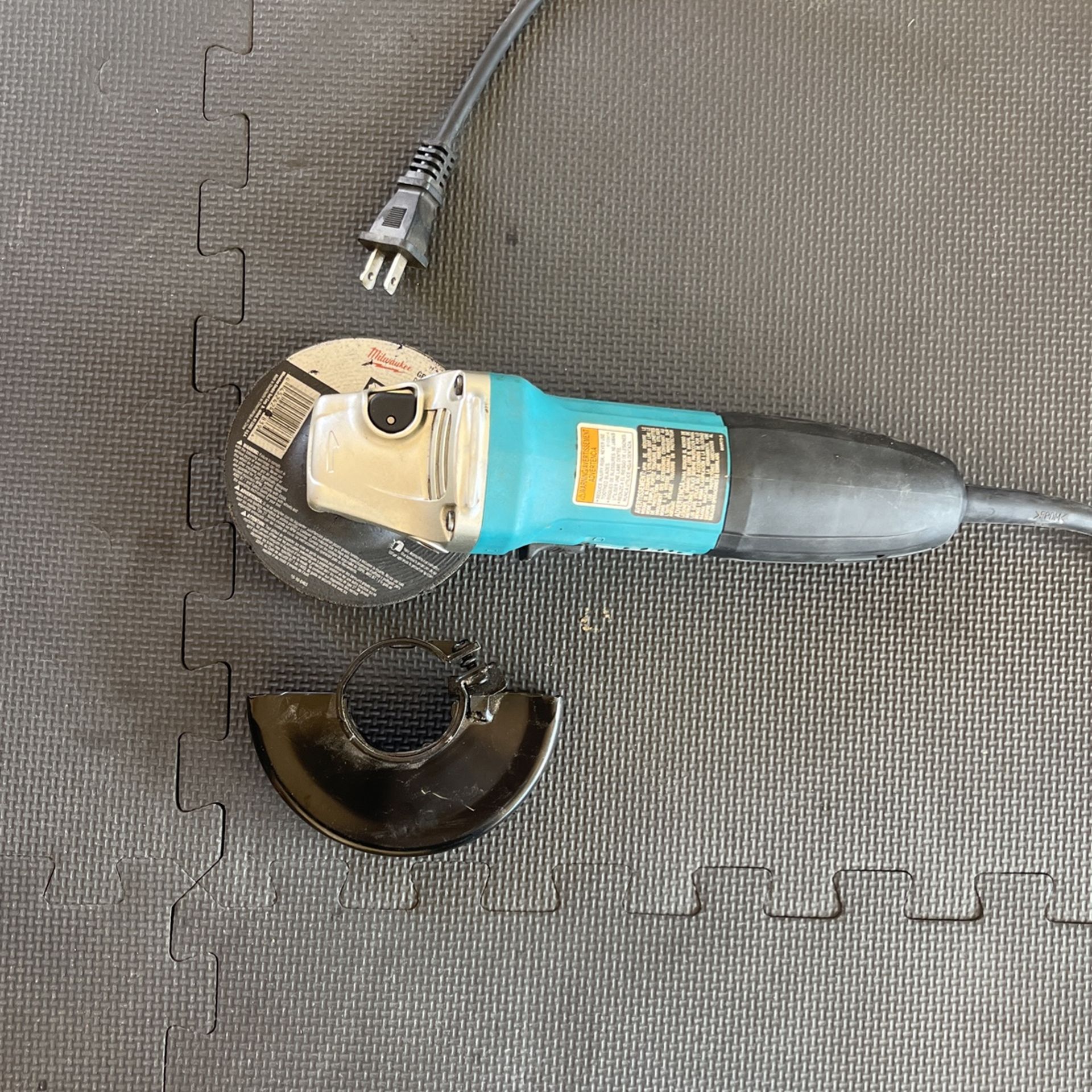 Makita angle grinder