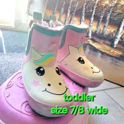 Toddler Rain Snow Boots. Warm Liner Inside.  Size 7/8 