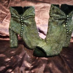 Gianni Bini Women's Heels - Size 5.5- LIKE NEW!