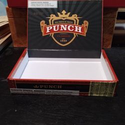 Punch Cigar Box Clasico