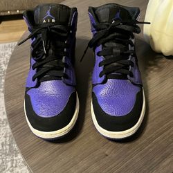 Air Jordan 1 Mid ‘Dark Concord’