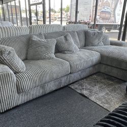 New Lindyn 3 Pcs Sectional. Delivery & Set Up Available 