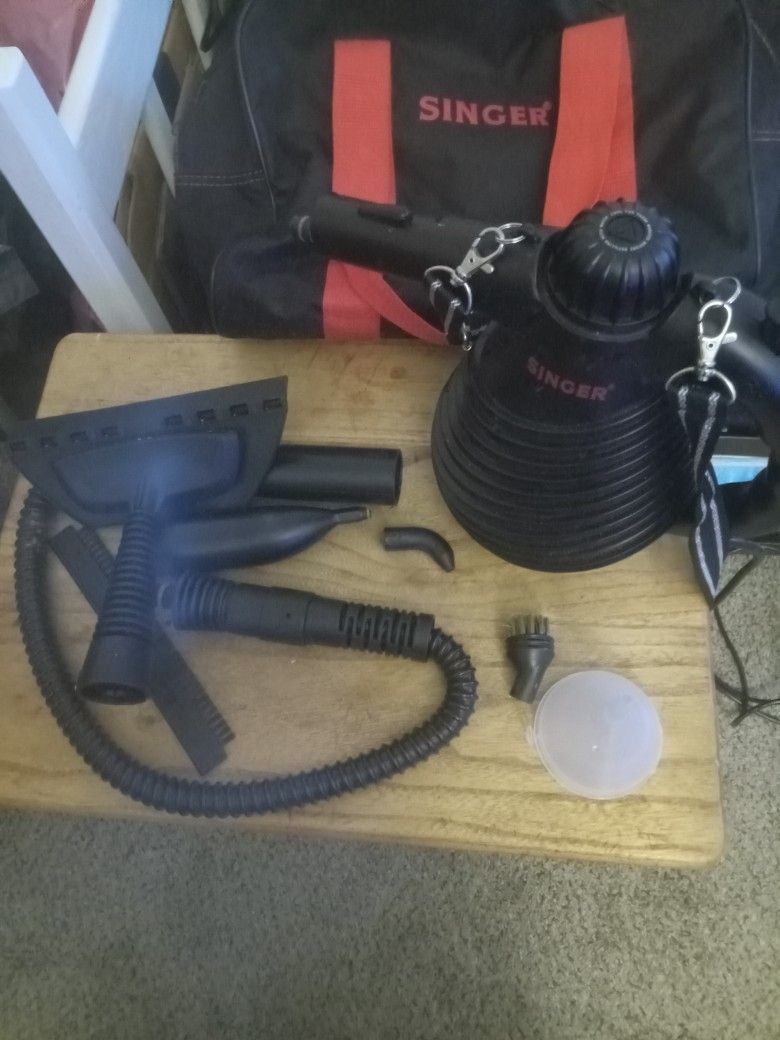 Singer Hand Steamer W/ Attachments