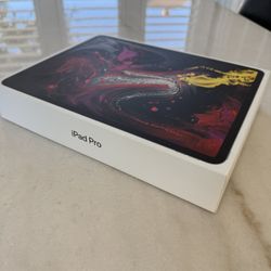 IPAD PRO  12.9-inch, 3rd Generation, WiFi+Cellular, Unlocked 