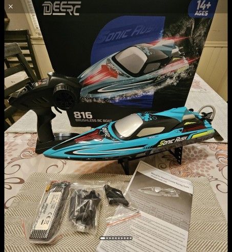 Brand New DEERC RC Speed Boat-Brushless Water Cooled Motor-40+MPH-3S Battery-SelfRighting(Retails $130)