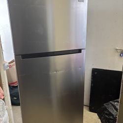 Vissani Stainless Steel Refrigerator