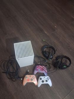 Xbox series X 1TB Bundle CASH ONLY