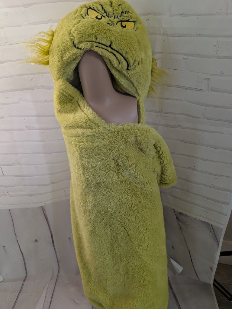 The Grinch Small Hooded Blanket 